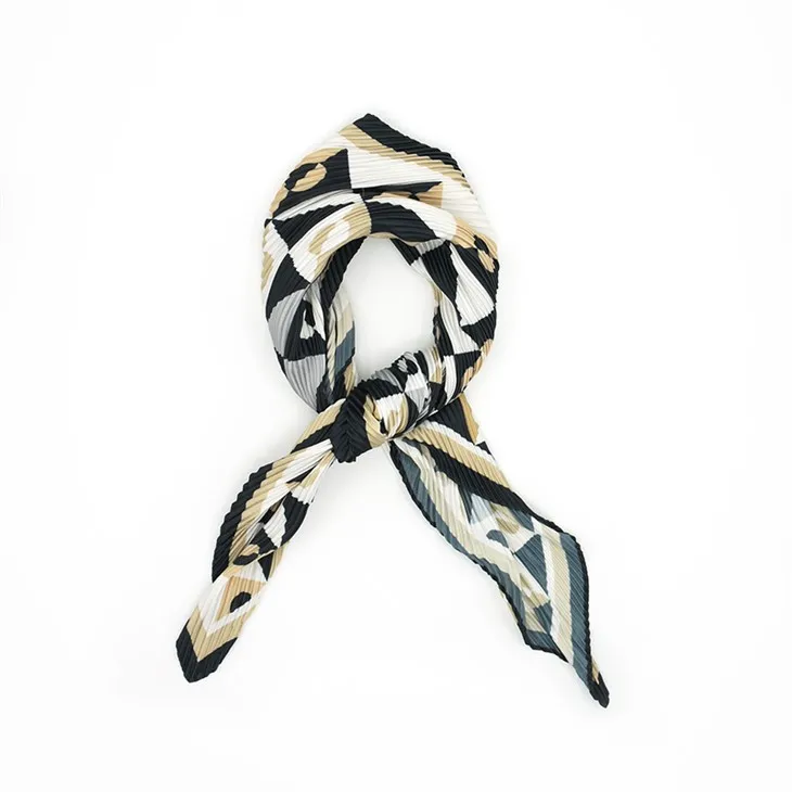 Kontrollera skrynkliga Bandana S031