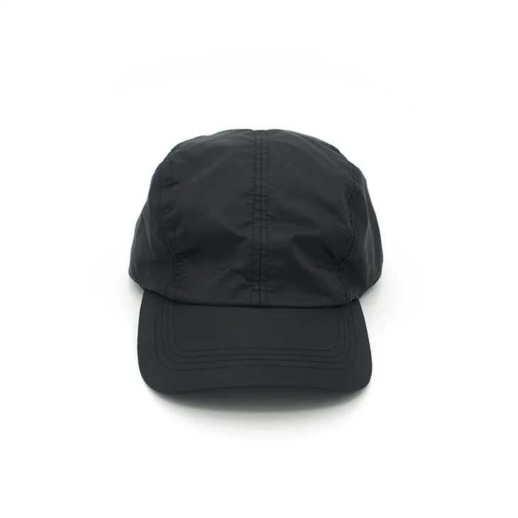 Svarta polyesterkepsar